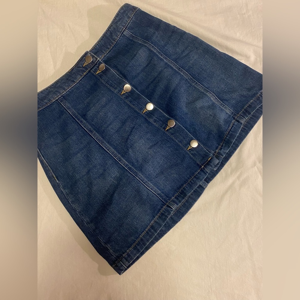 Woman’s jean skirt size 10 Divided